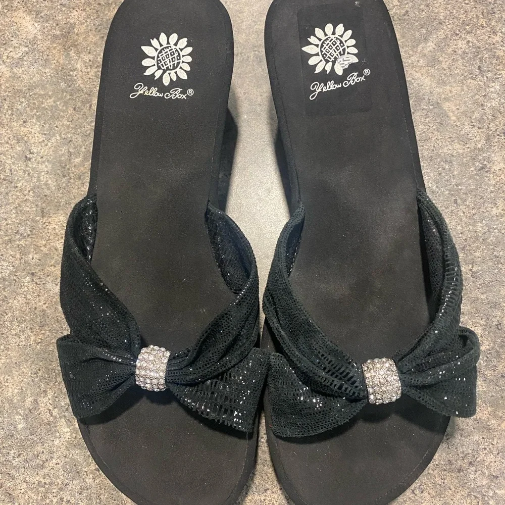 Yellow Box Elegant Black Rhinestone Sandals - Picture 3 of 4